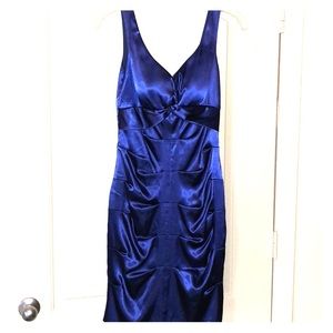 💙 Gorgeous EUC Semiformal Dress 💙